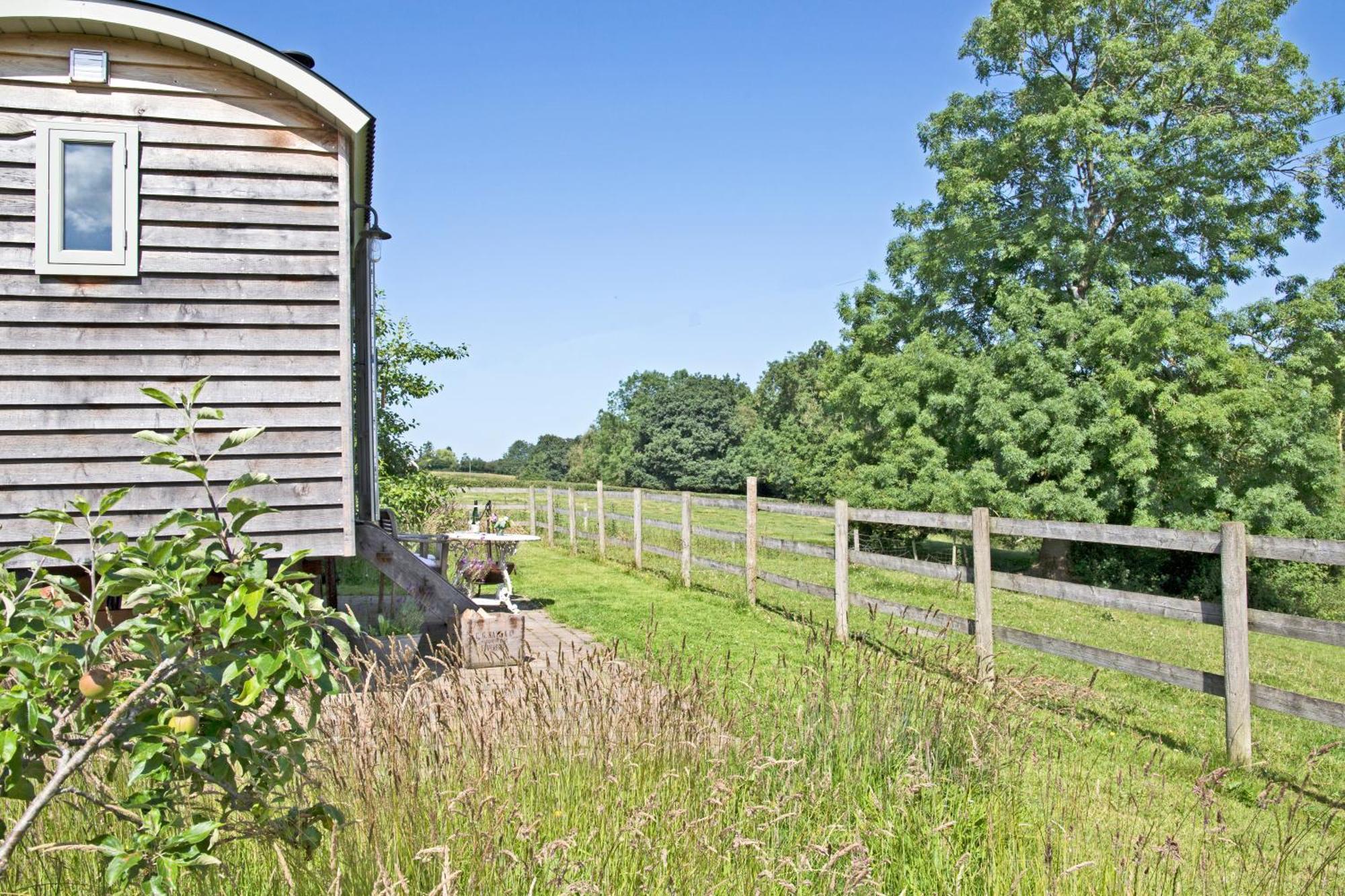 The Parlour, For Alton Towers & The Peak District Vila Uttoxeter Exterior foto